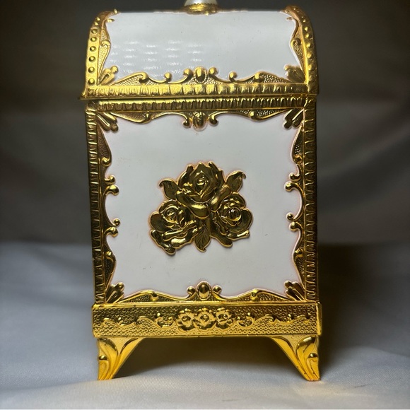 Taj Importing Co Japan White & Gold Enamel Metal Musical Jewelry Box Retail 200$ - Picture 12 of 15
